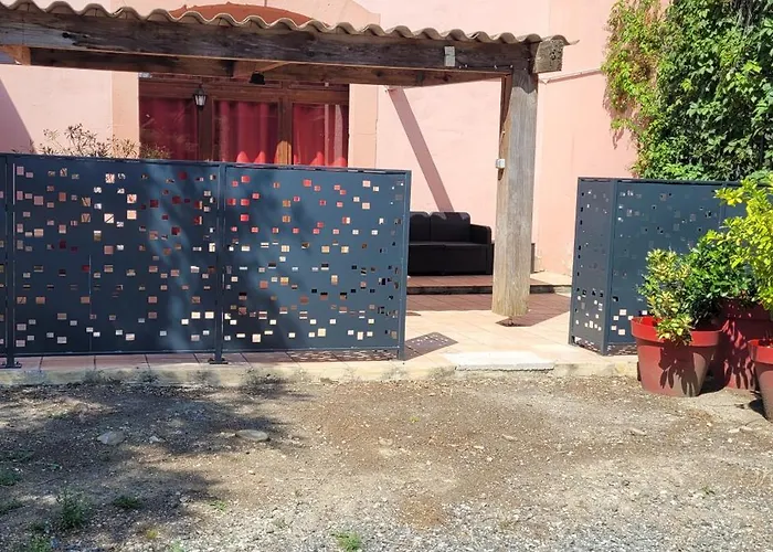 Dom wakacyjny Domaine De Poulharies - Carignan